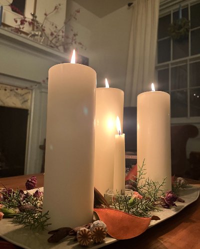 Coach-Beth_Hygge-Retreat_Natalie-Benway-Correll_candles