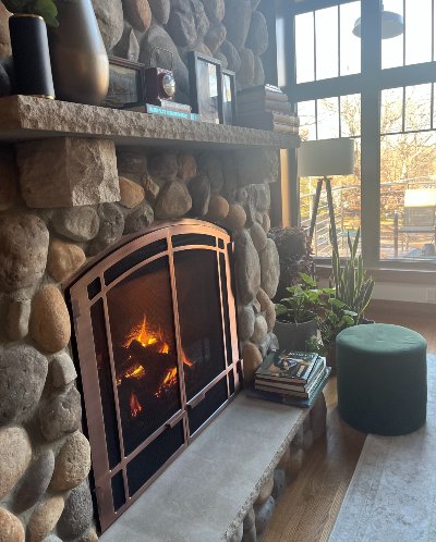 Coach-Beth_Hygge-Retreat_Natalie-Benway-Correll_fireplace